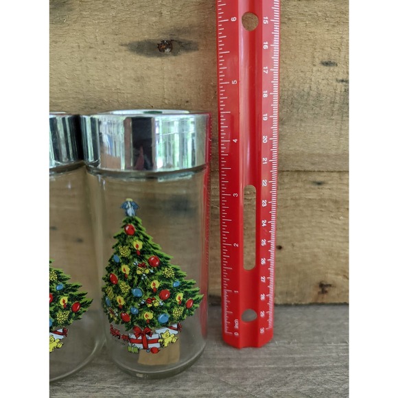 Vintage Action Industries Glass Christmas Tree Salt and Pepper Shakers - Picture 9 of 9